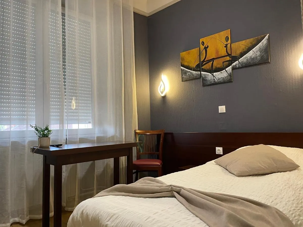 L'Embleme - Boutique Hotel Beaurepaire   Beaurepaire (Isere)