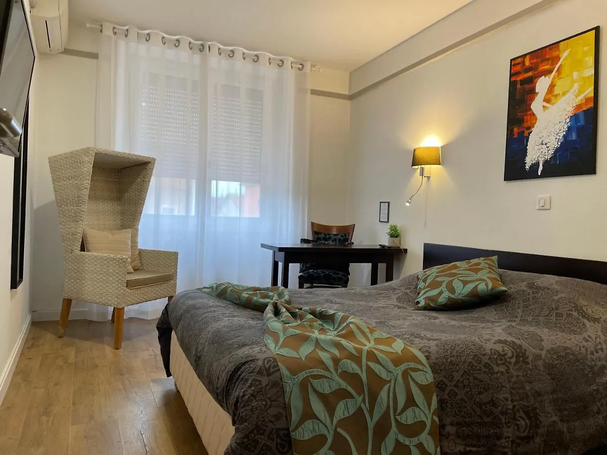 L'Embleme - Boutique Hotel Beaurepaire  0*, Beaurepaire (Isere)