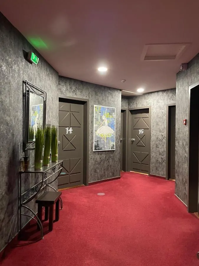 L'Embleme - Boutique Hotel Beaurepaire  0*, Beaurepaire (Isere) Frankrijk