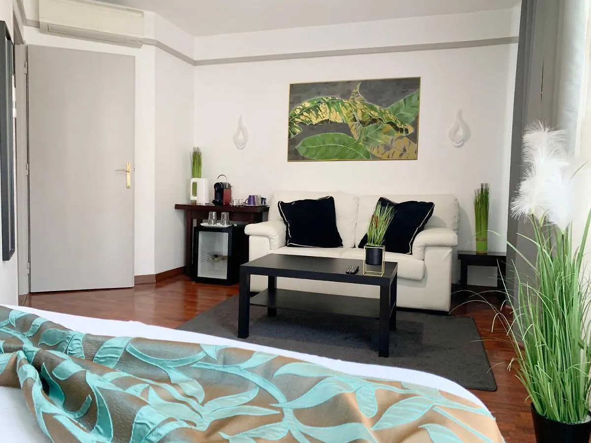 L'Embleme - Boutique Hotel Beaurepaire  0*, Beaurepaire (Isere)