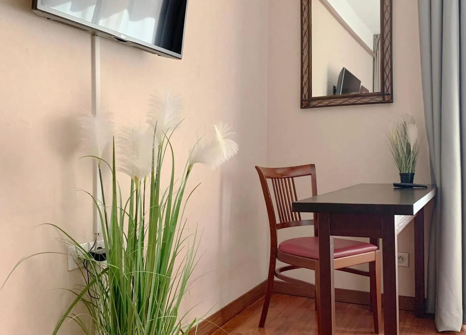 L'Embleme - Boutique Hotel Beaurepaire  Beaurepaire (Isere)
